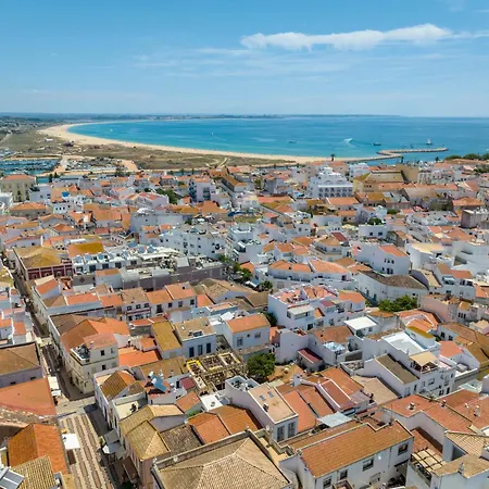 Dona Ana By Interhome Apartment Lagos